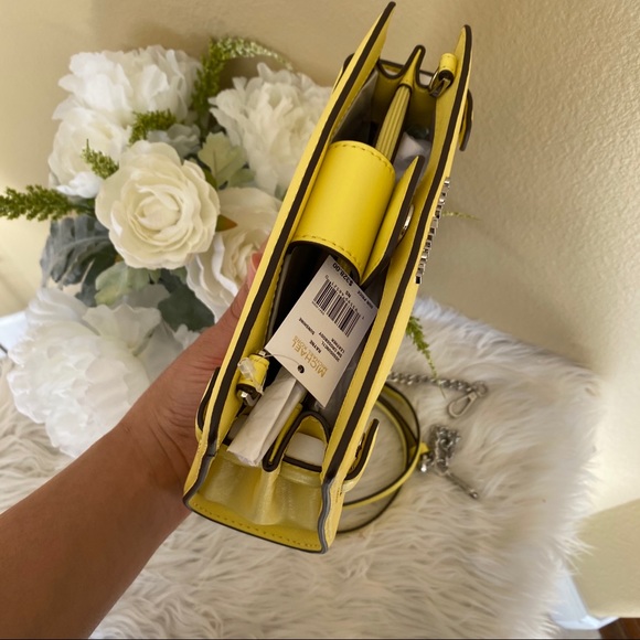 Michael Kors crossbody clutch bag - Picture 9 of 12